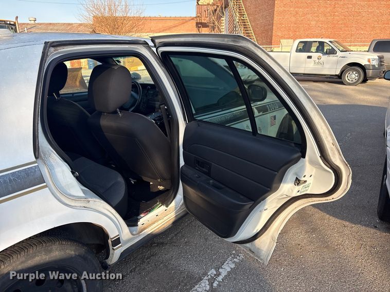 image for item FB8661 2011 Ford Crown Victoria Police Interceptor 