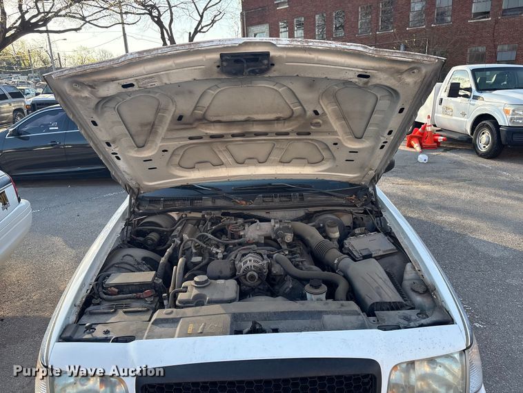 image for item FB8661 2011 Ford Crown Victoria Police Interceptor 