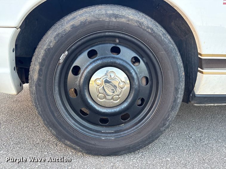 image for item FB8661 2011 Ford Crown Victoria Police Interceptor 