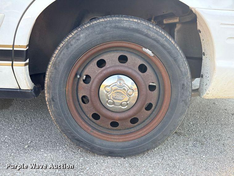 image for item FB8661 2011 Ford Crown Victoria Police Interceptor 