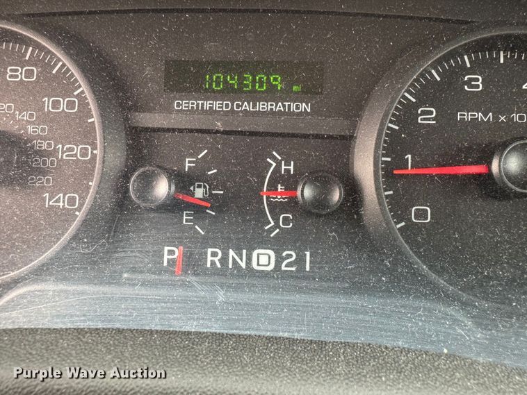 image for item FB8661 2011 Ford Crown Victoria Police Interceptor 