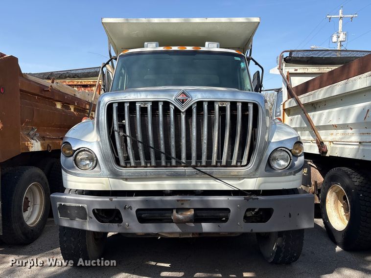 image for item FB8662 2011 International WorkStar 7400 dump truck