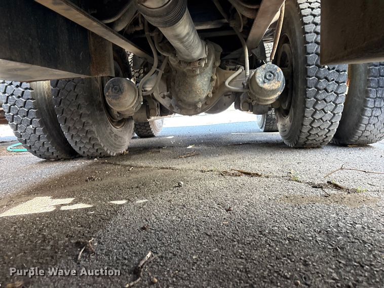 image for item FB8662 2011 International WorkStar 7400 dump truck