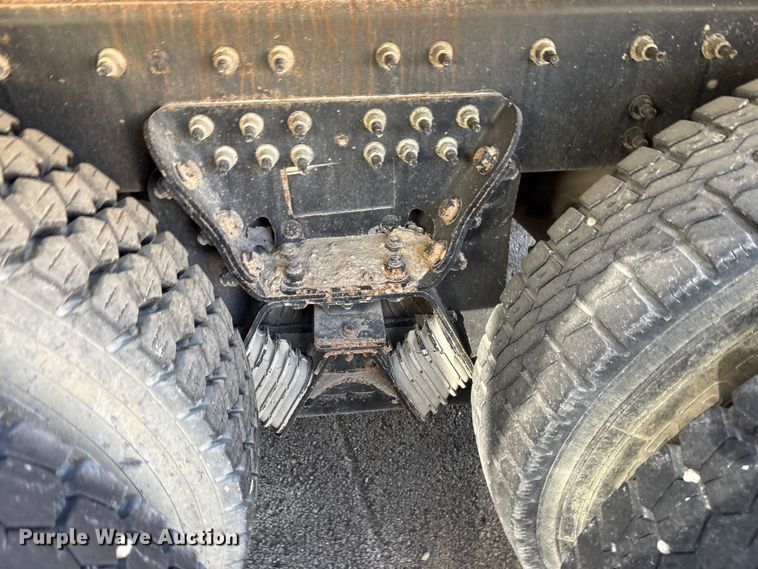 image for item FB8662 2011 International WorkStar 7400 dump truck