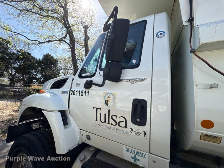 image for item FB8662 2011 International WorkStar 7400 dump truck