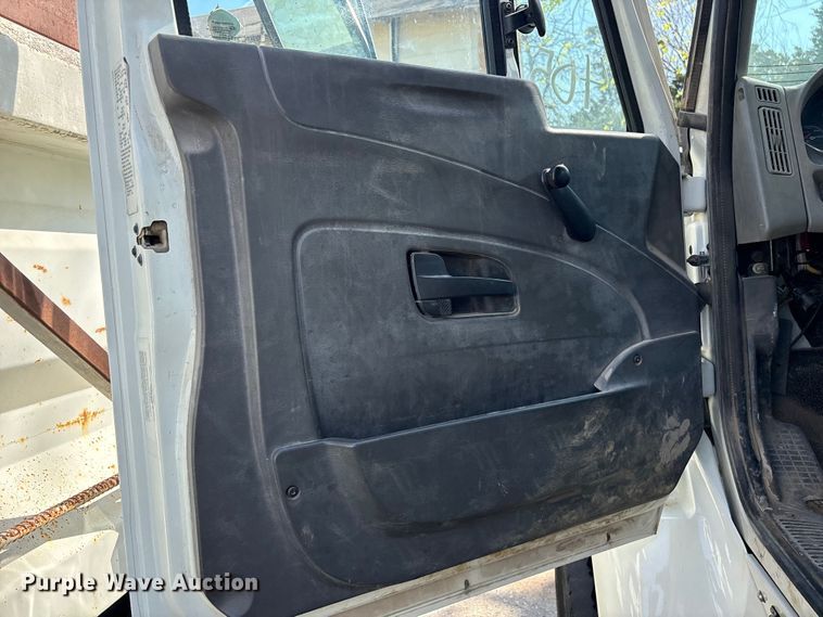 image for item FB8662 2011 International WorkStar 7400 dump truck