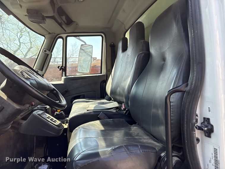 image for item FB8662 2011 International WorkStar 7400 dump truck