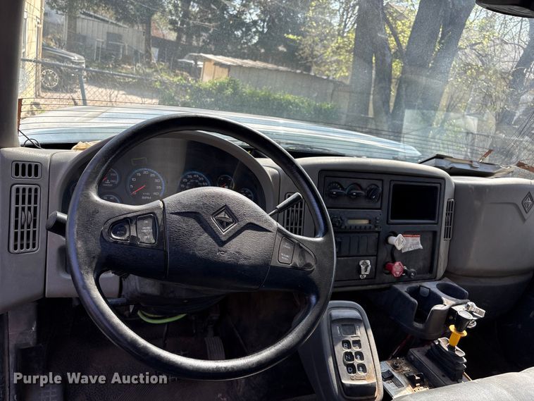 image for item FB8662 2011 International WorkStar 7400 dump truck