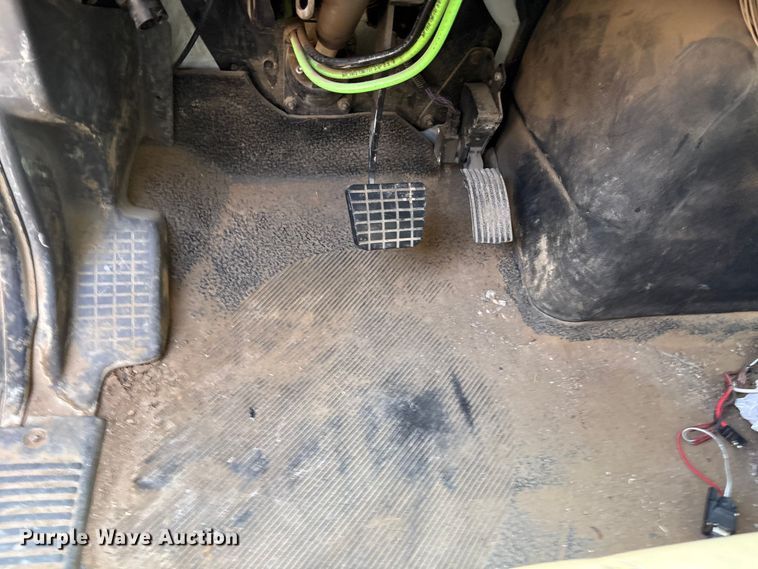 image for item FB8662 2011 International WorkStar 7400 dump truck