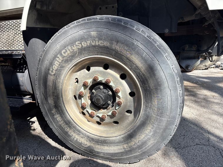 image for item FB8662 2011 International WorkStar 7400 dump truck