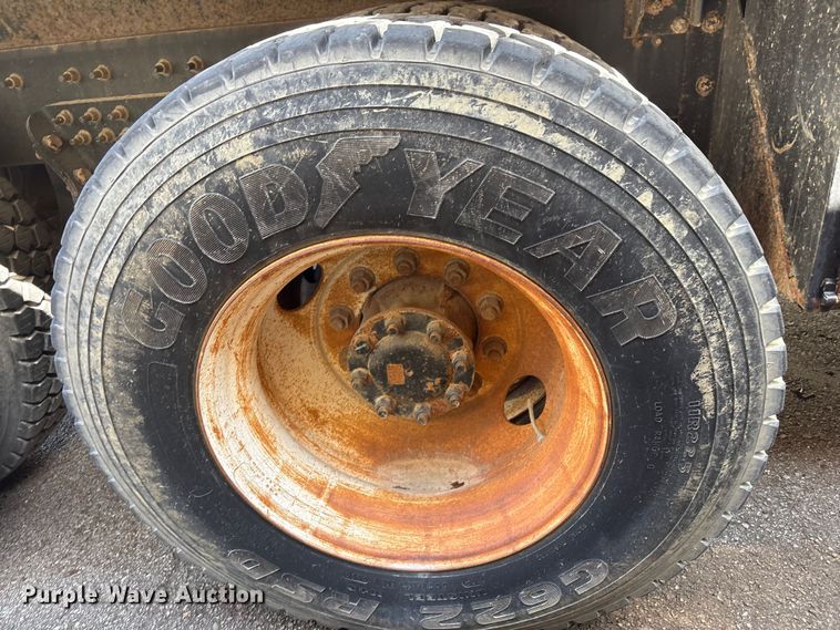 image for item FB8662 2011 International WorkStar 7400 dump truck