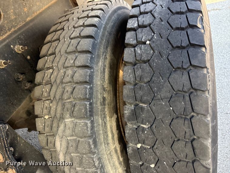 image for item FB8662 2011 International WorkStar 7400 dump truck