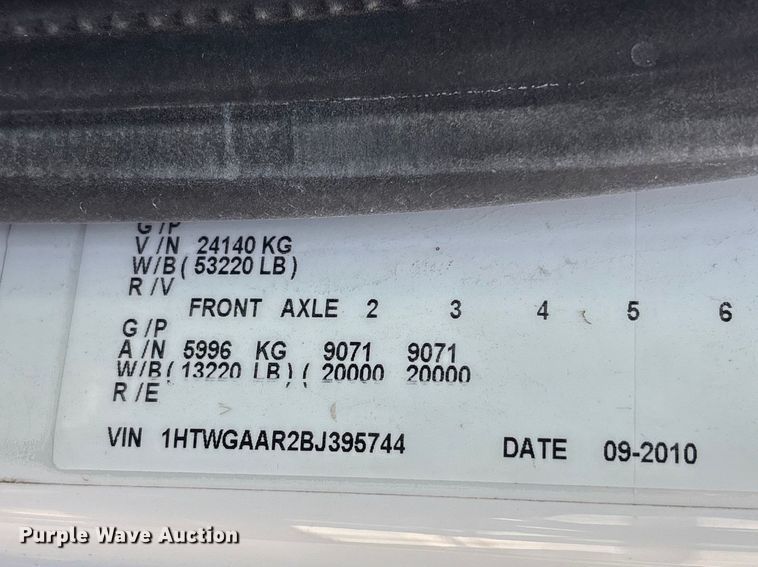 image for item FB8662 2011 International WorkStar 7400 dump truck