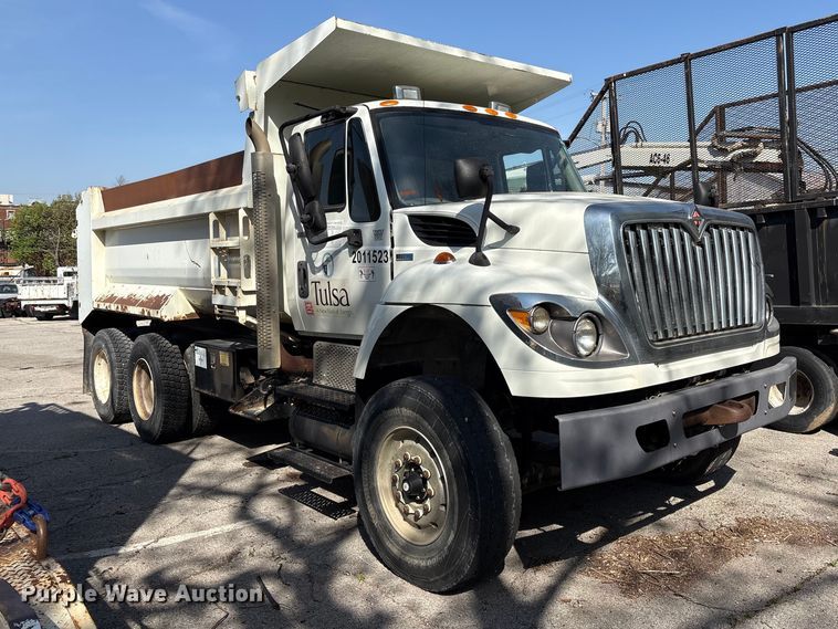 image for item FB8663 2011 International WorkStar 7400 dump truck