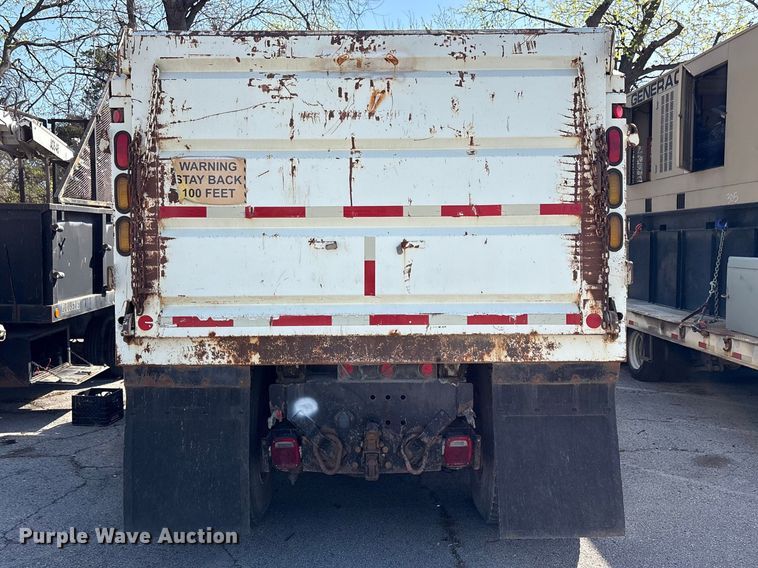 image for item FB8663 2011 International WorkStar 7400 dump truck