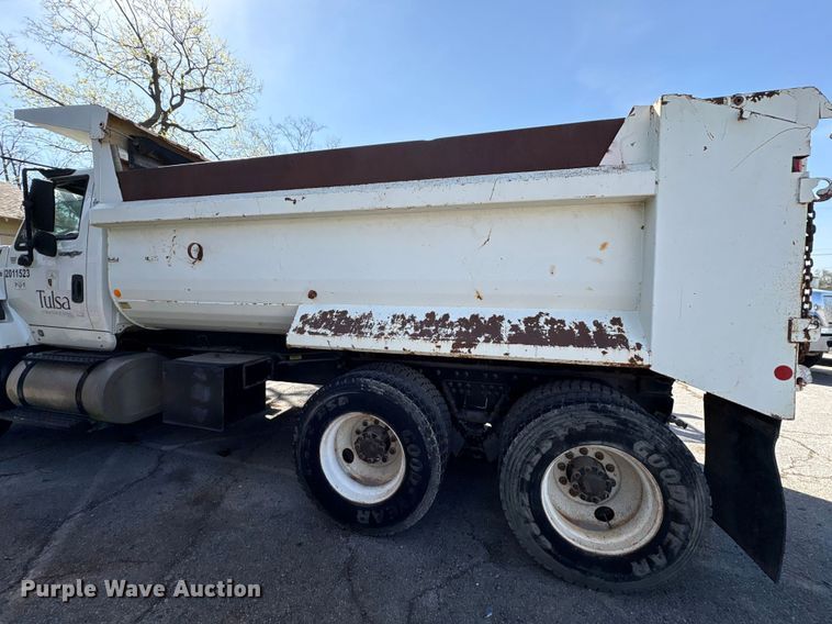 image for item FB8663 2011 International WorkStar 7400 dump truck