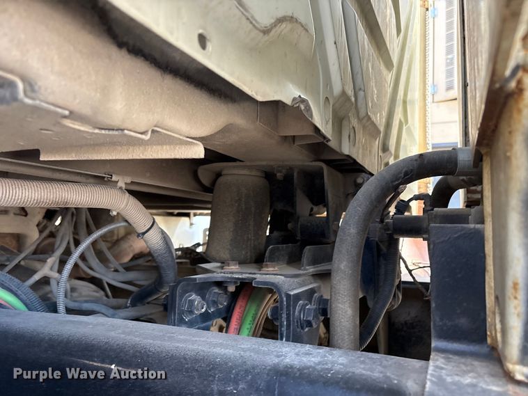 image for item FB8663 2011 International WorkStar 7400 dump truck