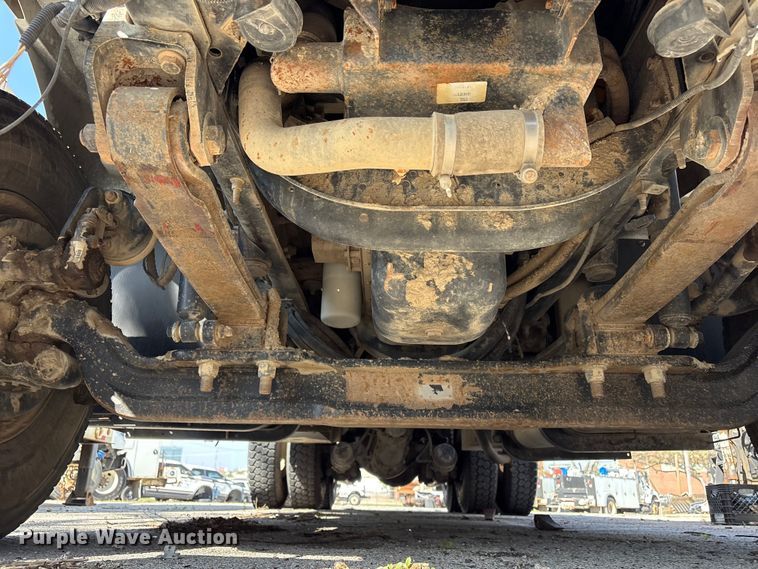 image for item FB8663 2011 International WorkStar 7400 dump truck