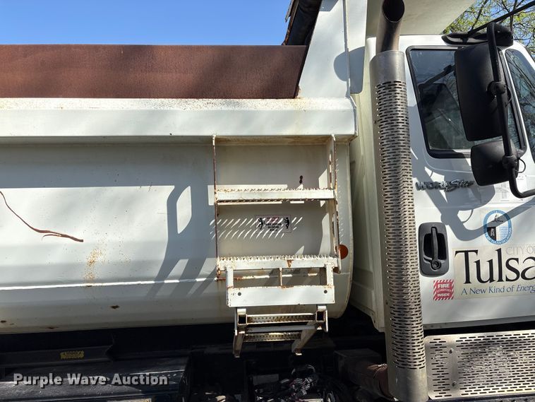 image for item FB8663 2011 International WorkStar 7400 dump truck