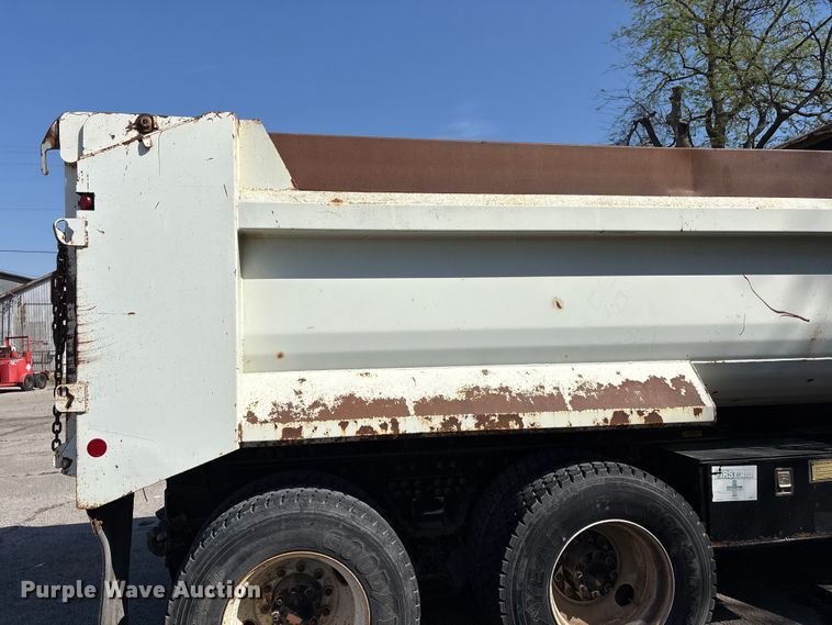 image for item FB8663 2011 International WorkStar 7400 dump truck