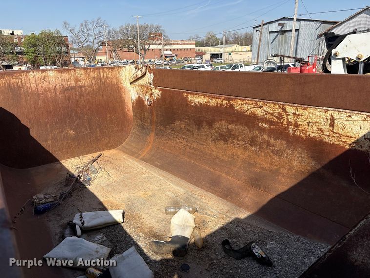 image for item FB8663 2011 International WorkStar 7400 dump truck