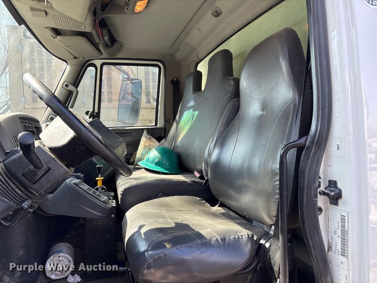 image for item FB8663 2011 International WorkStar 7400 dump truck