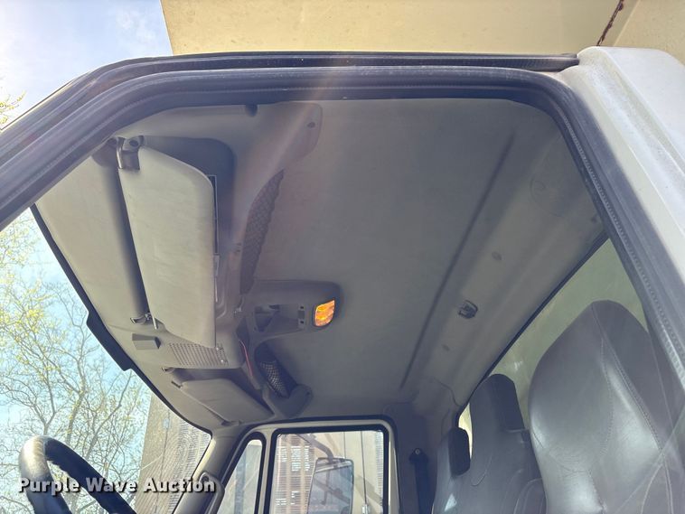 image for item FB8663 2011 International WorkStar 7400 dump truck