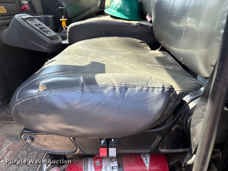 image for item FB8663 2011 International WorkStar 7400 dump truck