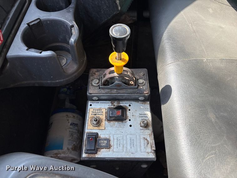 image for item FB8663 2011 International WorkStar 7400 dump truck