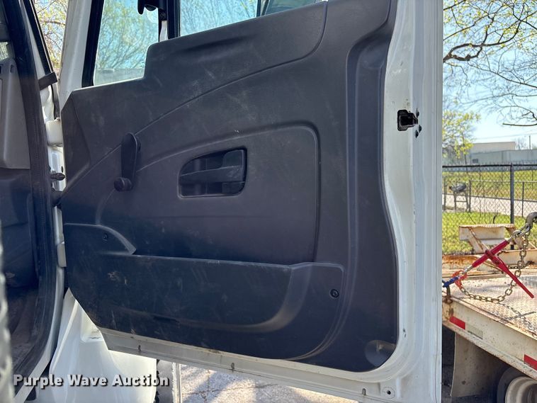 image for item FB8663 2011 International WorkStar 7400 dump truck