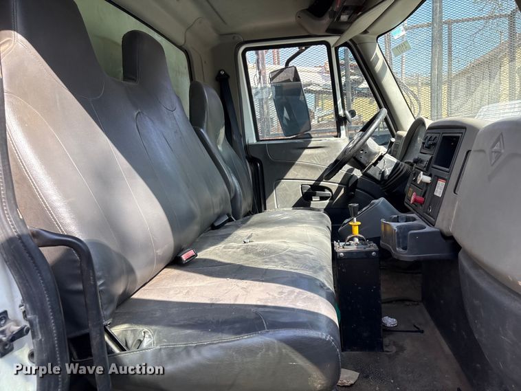 image for item FB8663 2011 International WorkStar 7400 dump truck