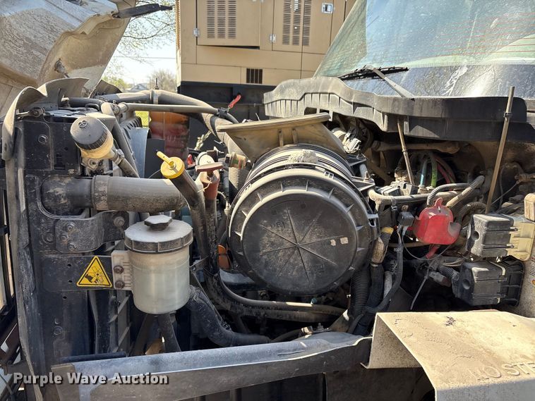 image for item FB8663 2011 International WorkStar 7400 dump truck