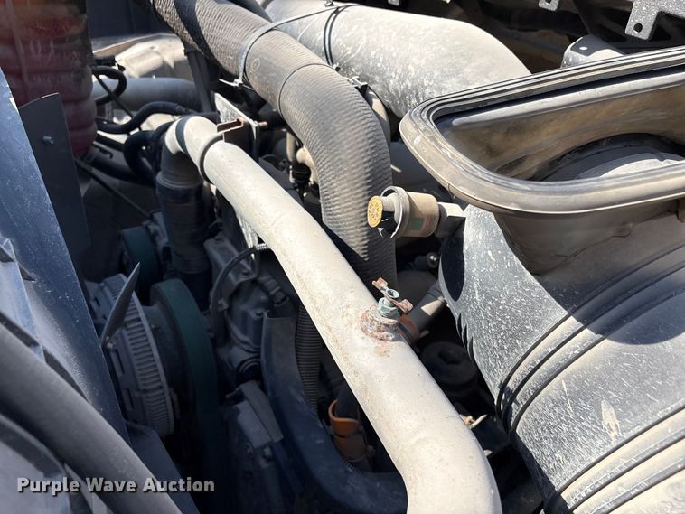 image for item FB8663 2011 International WorkStar 7400 dump truck