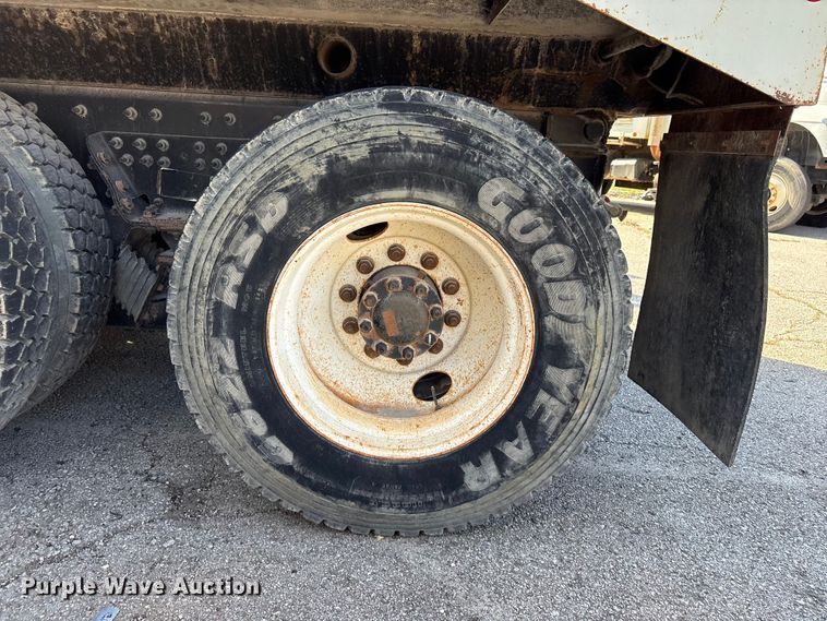 image for item FB8663 2011 International WorkStar 7400 dump truck