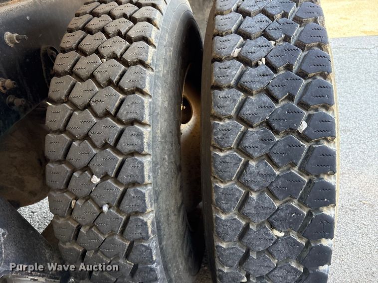 image for item FB8663 2011 International WorkStar 7400 dump truck