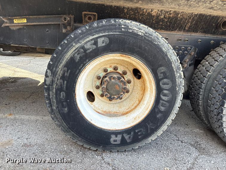 image for item FB8663 2011 International WorkStar 7400 dump truck