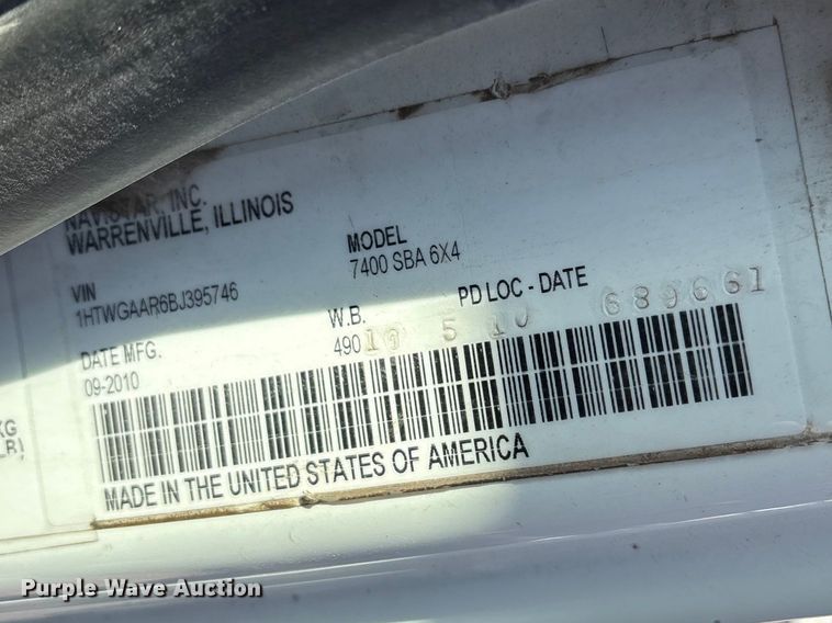 image for item FB8663 2011 International WorkStar 7400 dump truck