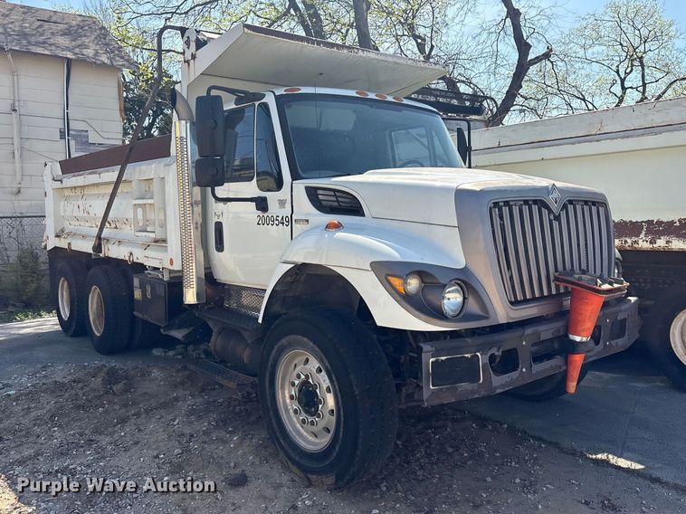 image for item FB8664 2009 International WorkStar 7400 dump truck