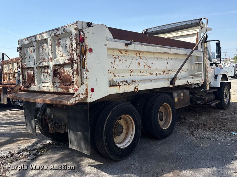 image for item FB8664 2009 International WorkStar 7400 dump truck