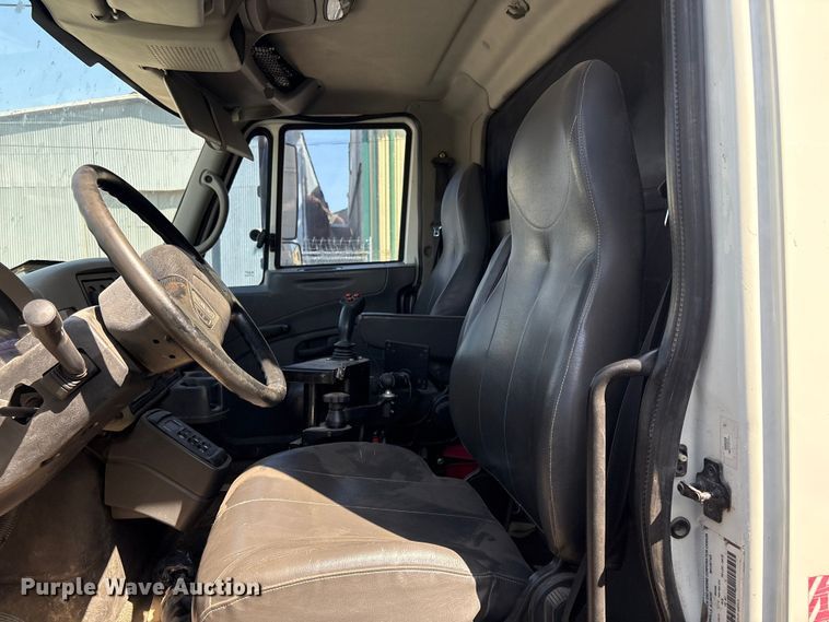 image for item FB8664 2009 International WorkStar 7400 dump truck