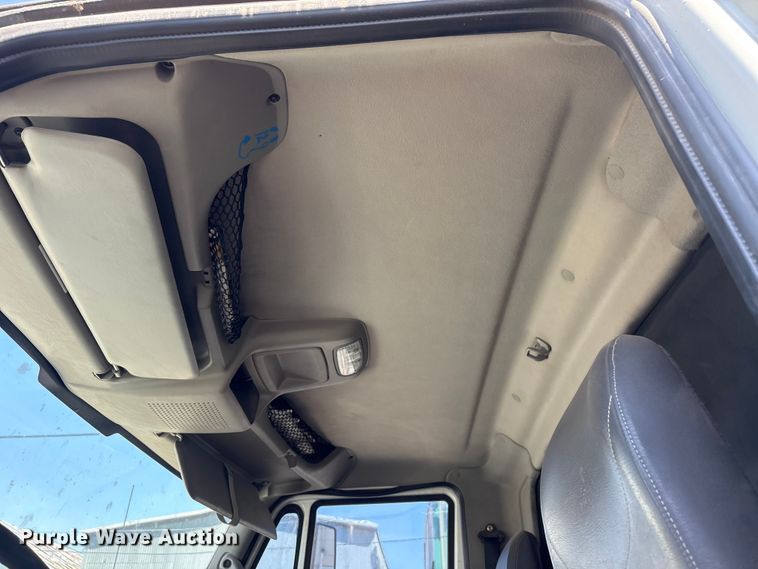 image for item FB8664 2009 International WorkStar 7400 dump truck