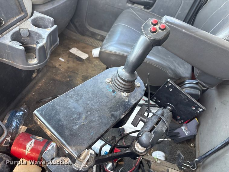 image for item FB8664 2009 International WorkStar 7400 dump truck