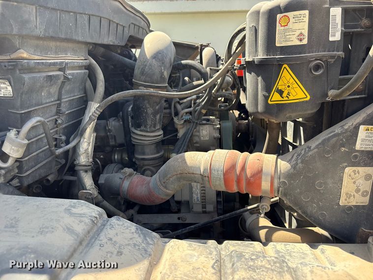 image for item FB8664 2009 International WorkStar 7400 dump truck