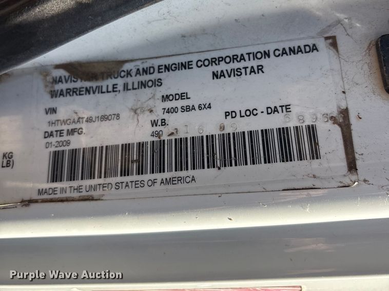 image for item FB8664 2009 International WorkStar 7400 dump truck