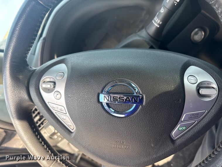 image for item FB8665 2017 Nissan Leaf 