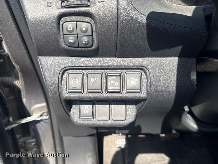 image for item FB8665 2017 Nissan Leaf 