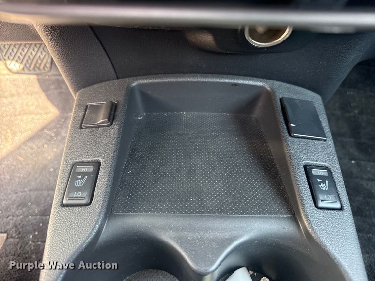 image for item FB8665 2017 Nissan Leaf 