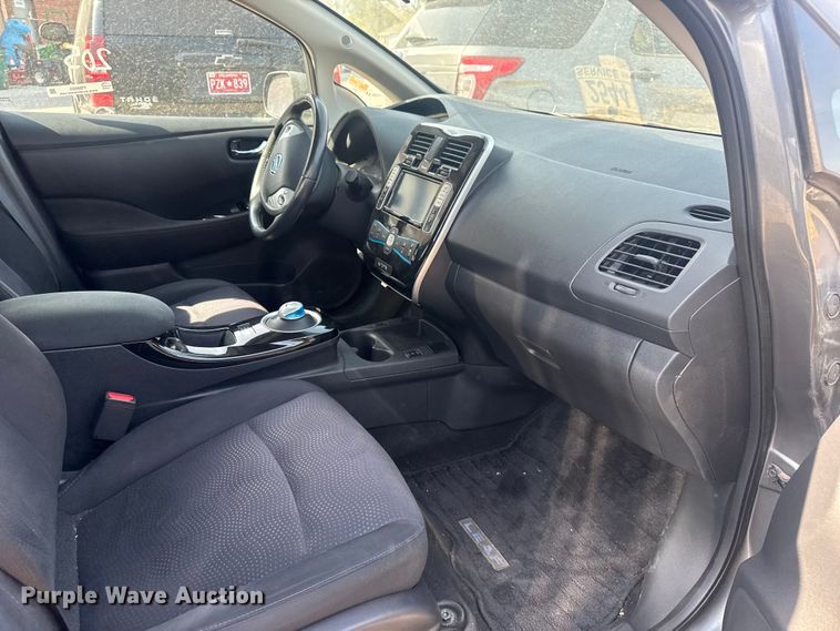 image for item FB8665 2017 Nissan Leaf 