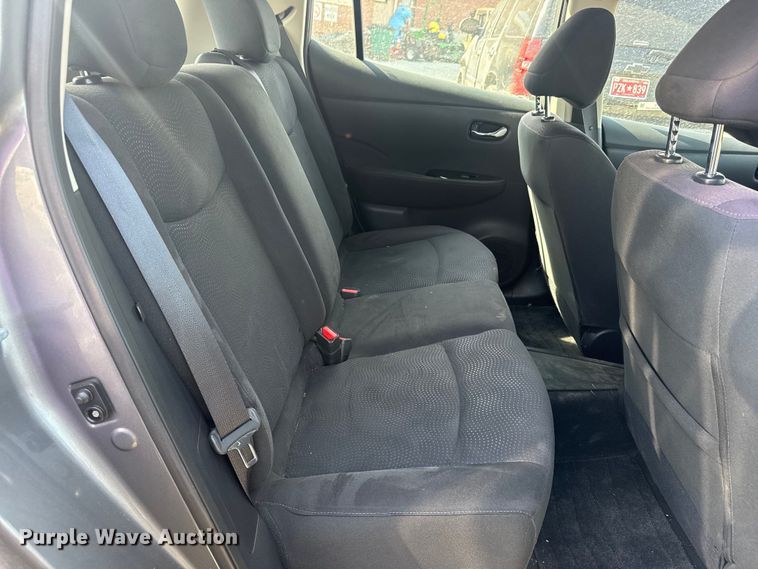 image for item FB8665 2017 Nissan Leaf 