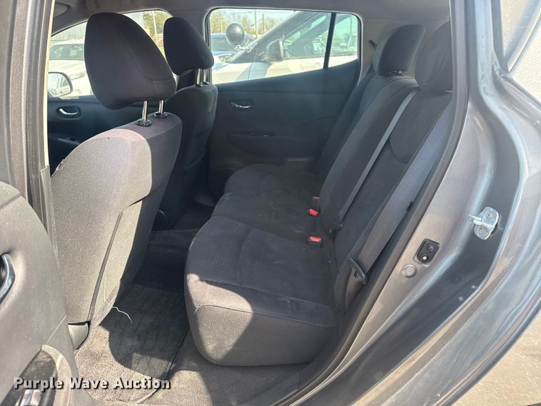 image for item FB8665 2017 Nissan Leaf 